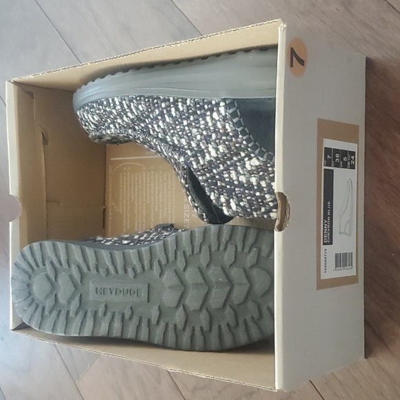 HEY DUDE DENNY CHEVRON BLUE ANKLE BOOTS - Picture 3 of 8